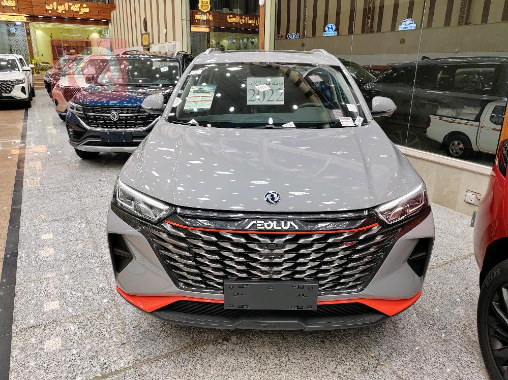 دۆنگ فینگ AX7